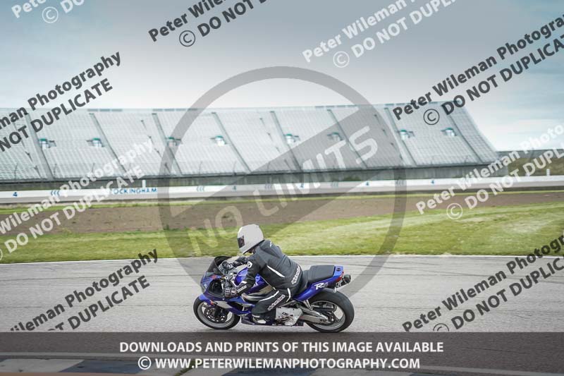Rockingham no limits trackday;enduro digital images;event digital images;eventdigitalimages;no limits trackdays;peter wileman photography;racing digital images;rockingham raceway northamptonshire;rockingham trackday photographs;trackday digital images;trackday photos